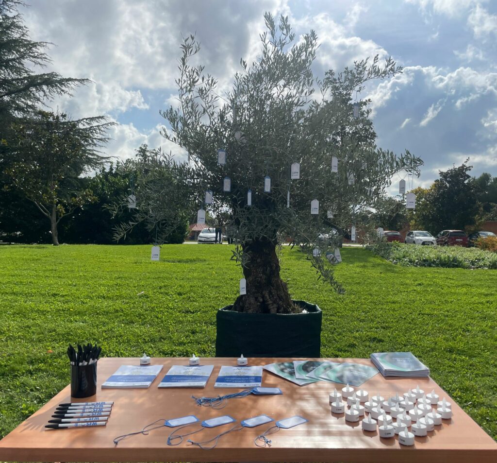 Árbol-Recuerdo-cementerio-almudena